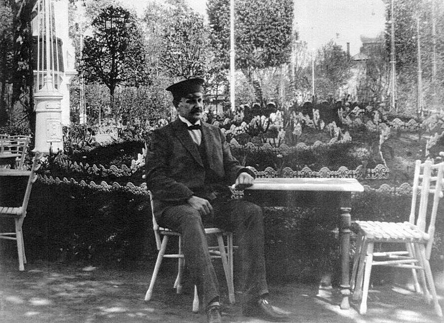 Сад основатель. Эмомали рахмон садов и виноградников район хуросон. Сад основатель. Камеронова галерея фрейлинский садик. Стюарт гарденс парк.