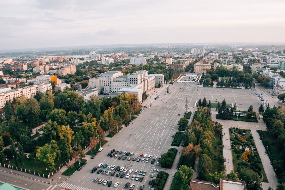 Самая большая площадь. Площадь имени Куйбышева Самара. Г Самара площадь Куйбышева. Самара Центральная площадь. Площадь Куйбышева в Самаре самая большая.