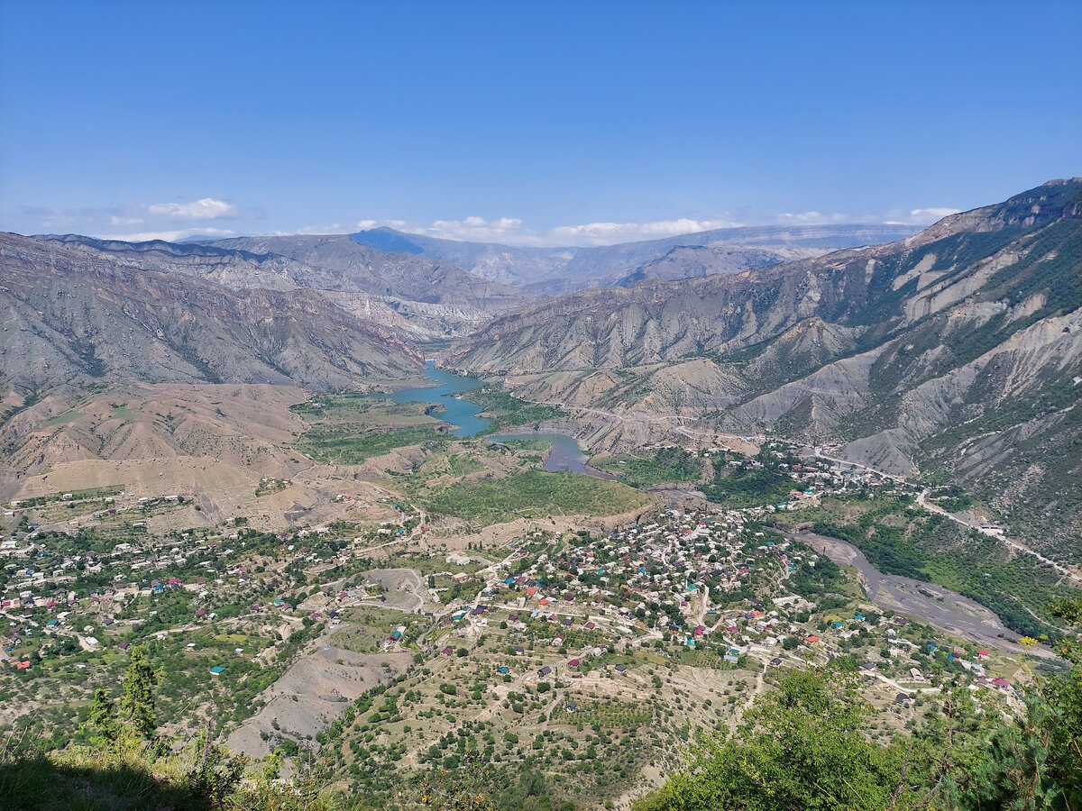 Вот такие виды с самой верхней точки крепости.
