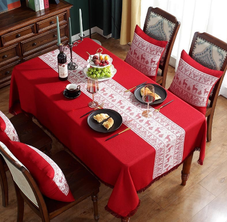 Новогодняя скатерть с оленями