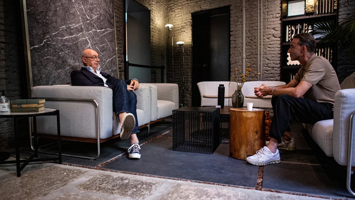 Пьеро Лиссони (Piero Lissoni) рассказывает о создании рельефных покрытий 3D Sign и 3D Squares для Atlas Concorde