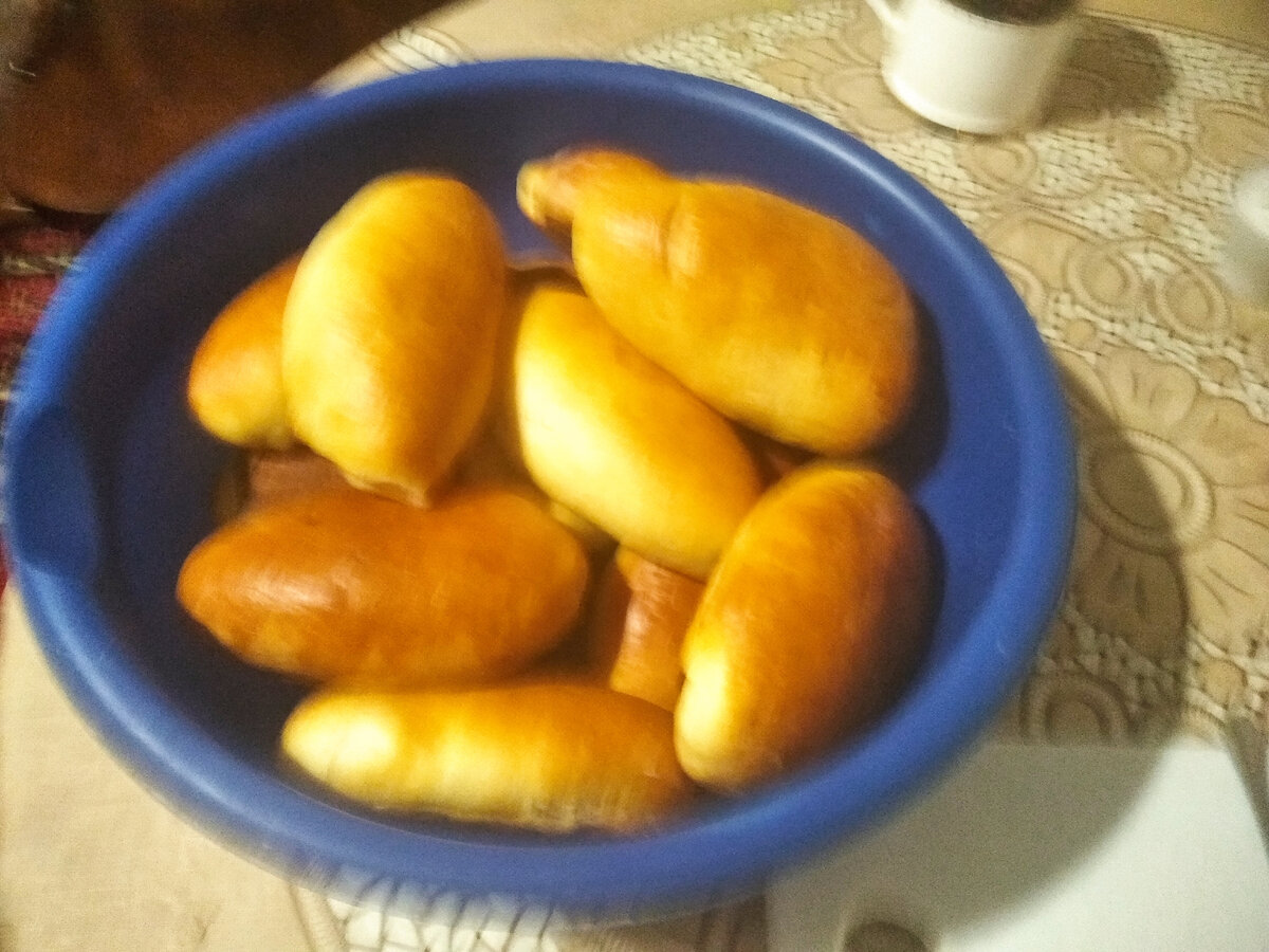 Готовые пирожки с яблоками. Фото автора oldp0var.