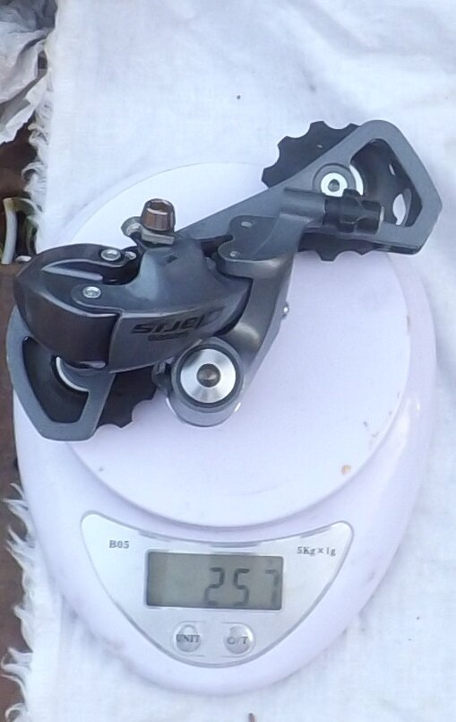 Весит он на 51 грамм меньше моего предыдущего переключателя (Shimano Altus M310)