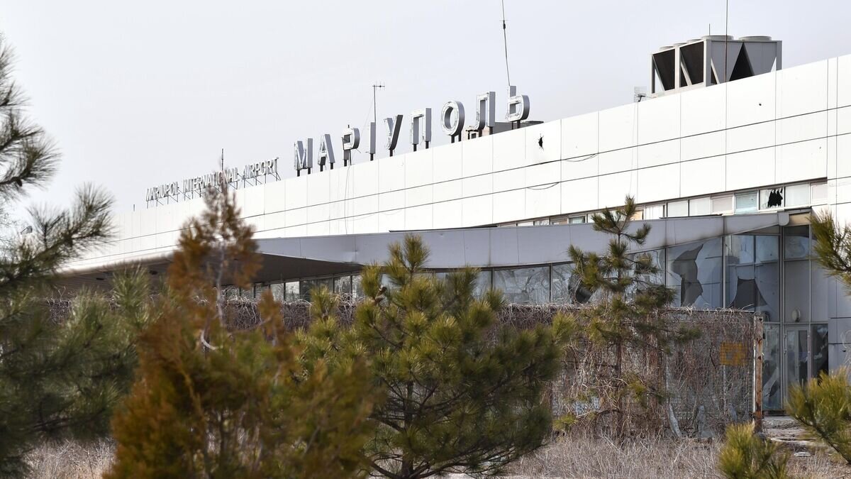    Освобожденный Мариупольский аэропорт© РИА Новости / Виктор Антонюк
