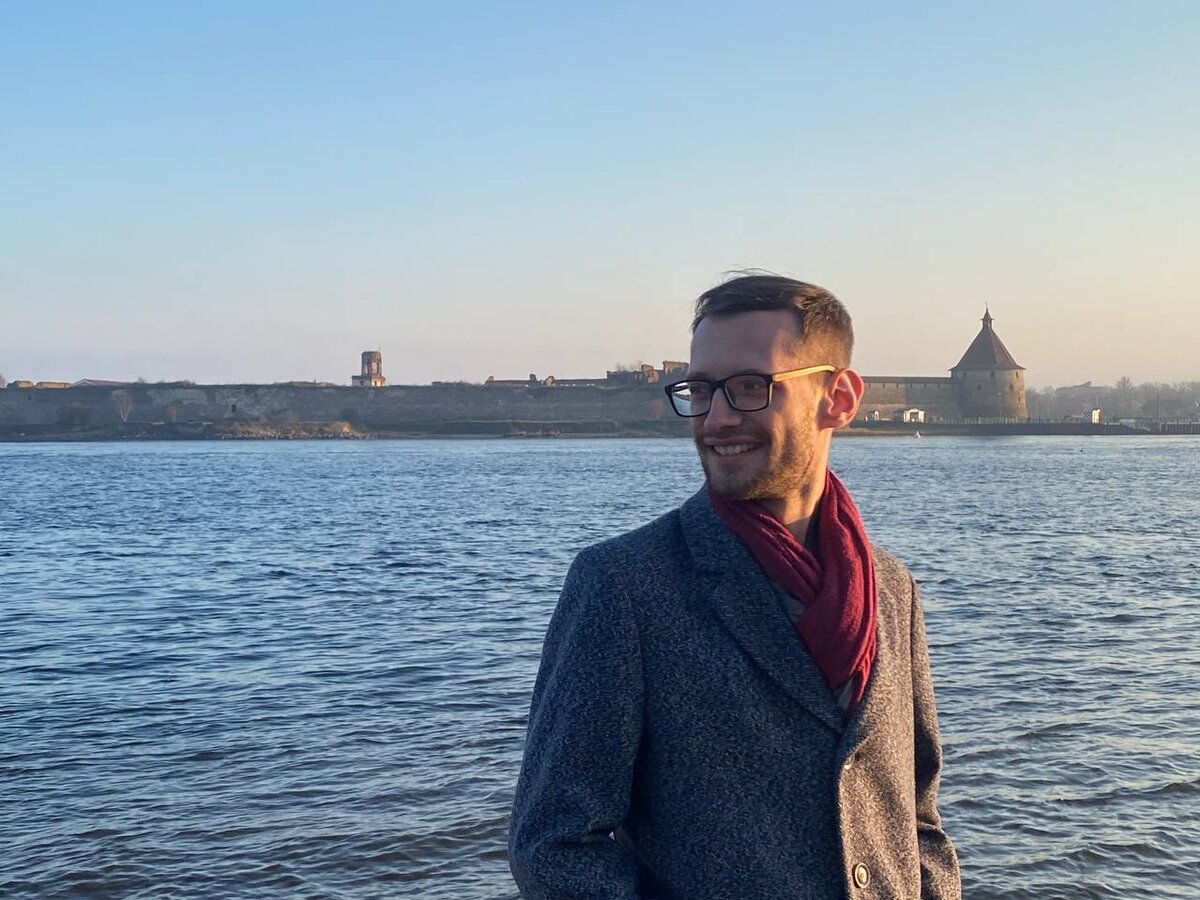 Крепость Орешек древняя русская крепость на Ореховом острове в истоке реки Невы, напротив города Шлиссельбурга в Ленинградской области. Основана в 1323 году новгородцами, с 1612 по 1702 год принадлежала шведам.