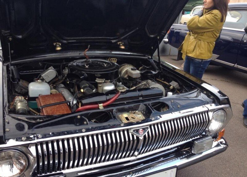 Под капотом.