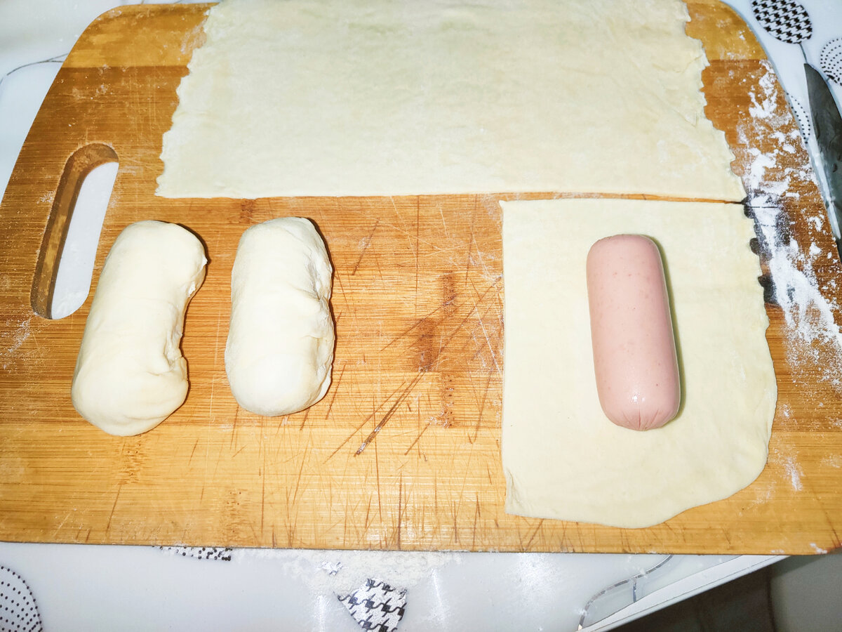 Как правильно завернуть сосиску в тесто для духовки