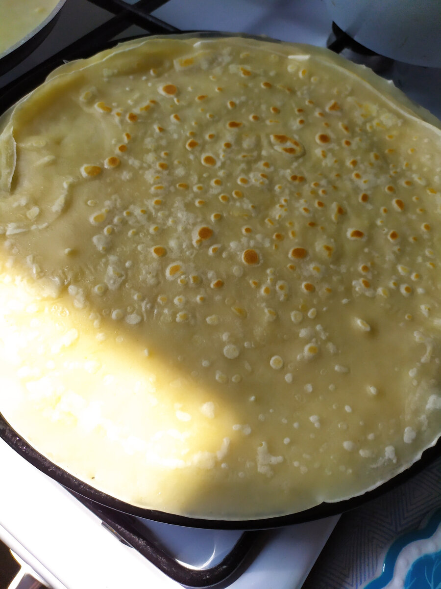 Блины на блюде