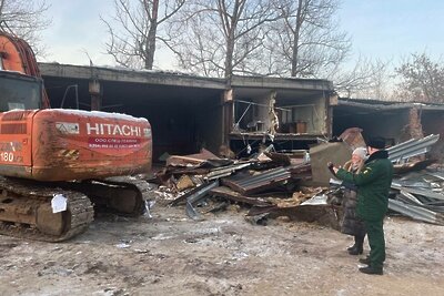    Снос незаконно построенного здания в Подмосковье © Сайт Главного управления государственного строительного надзора Московской области