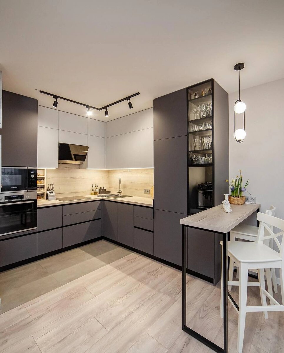 Предоплата всего 20% от стоимости. Остальное по факту привоза кухни. Также Вы можете оформить рассрочку под 0% от 8 банков на выбор!
