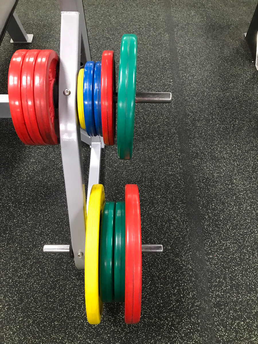 Геннадий, 43: «детство было трудным. Поэтому я прихожу в зал и могу играть в то, чего у меня не было» 