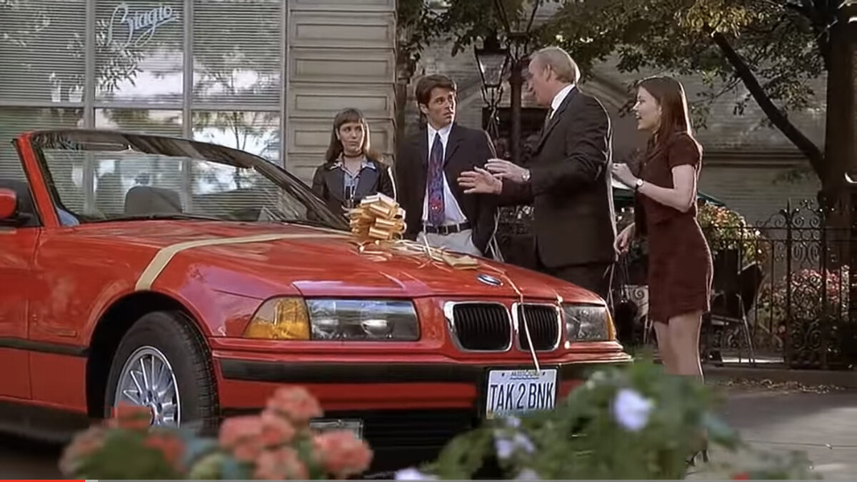 11 минута. Отец делает подарок Нилу.