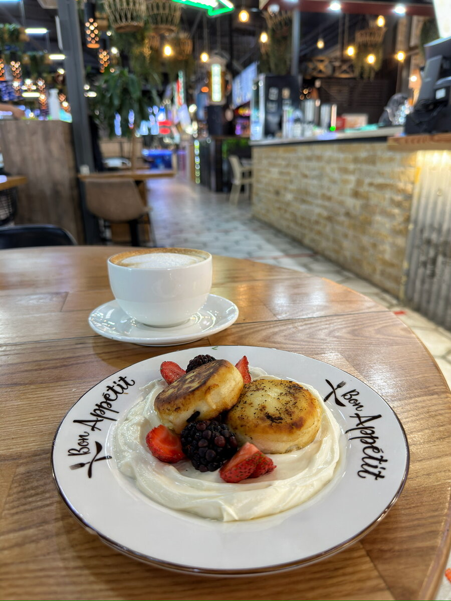 Сырники в Кухнях мира так себе.. сегодня взяла - больше не буду