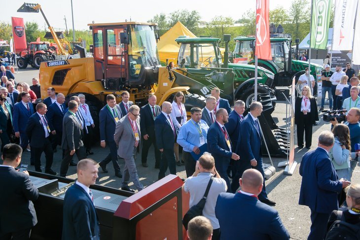     Потенциал роста. В Оренбурге прошла выставка «Меновой двор»
