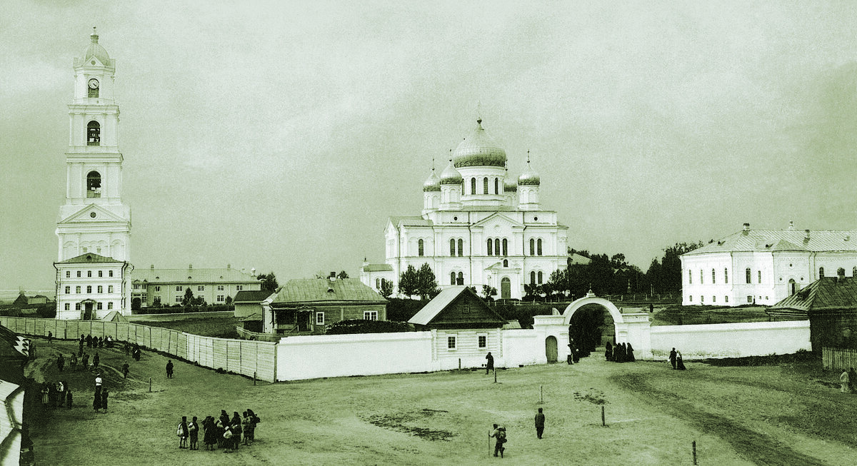 Вид Серафимо-Дивеевского монастыря с южной стороны. Фото 1903 г.