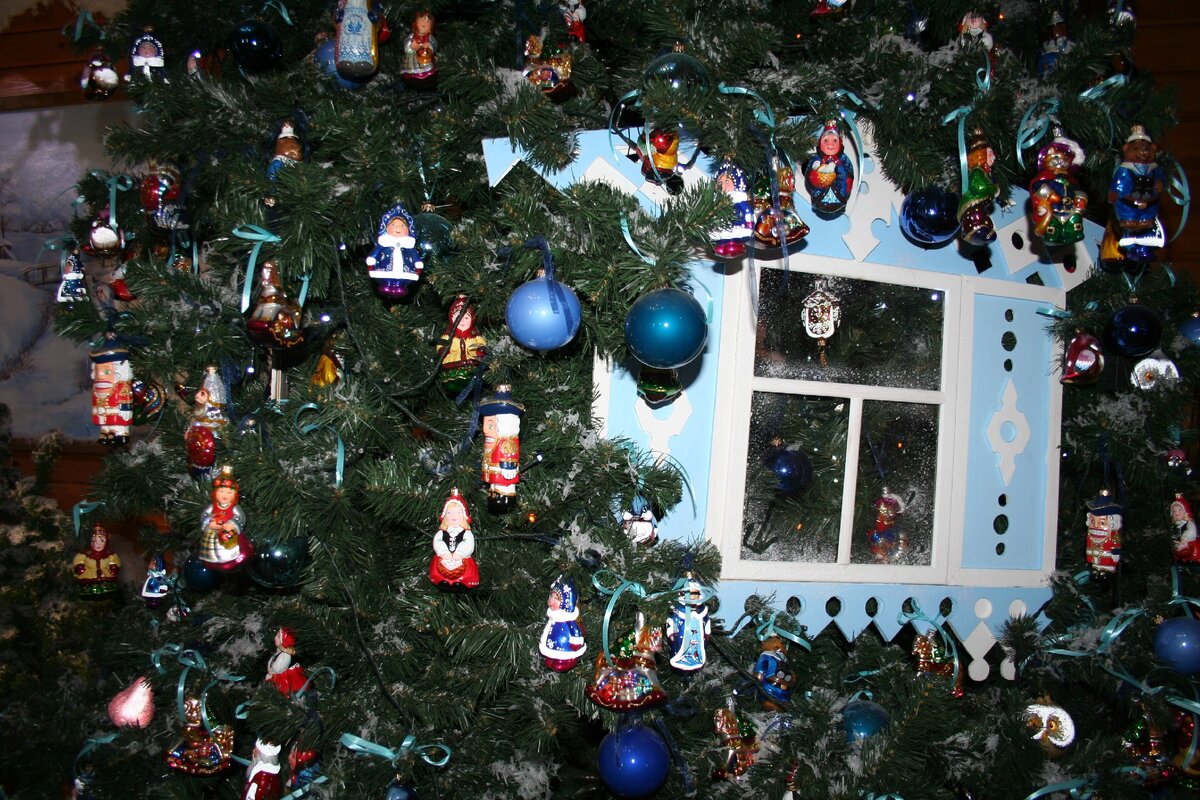 фабрика елочных игрушек "Ариэль". Фото Света Давыдова