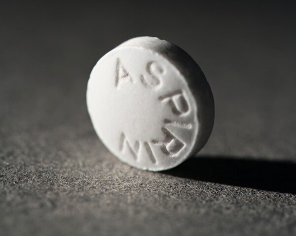 Прием малых доз аспирина может стать причиной внутричерепного кровотечения