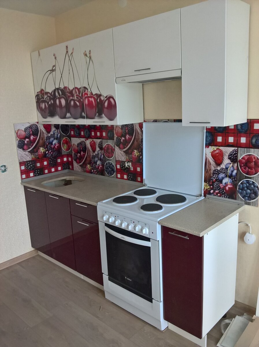Кухонный гарнитур #1. Кому-то явно не хватает витаминов.