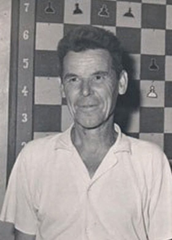 Рашид НЕЖМЕТДИНОВ, международный мастер, мастер спорта СССР по шахматам и шашкам.