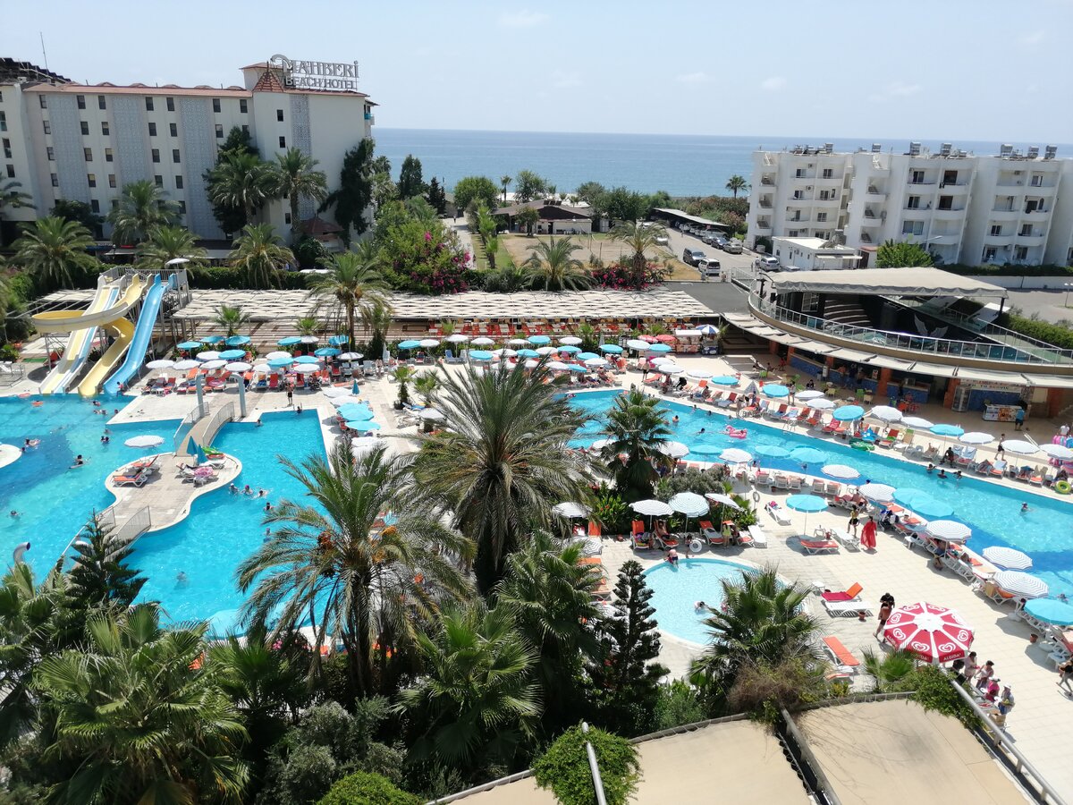 Прекрасный вид из моего номера отеля. 