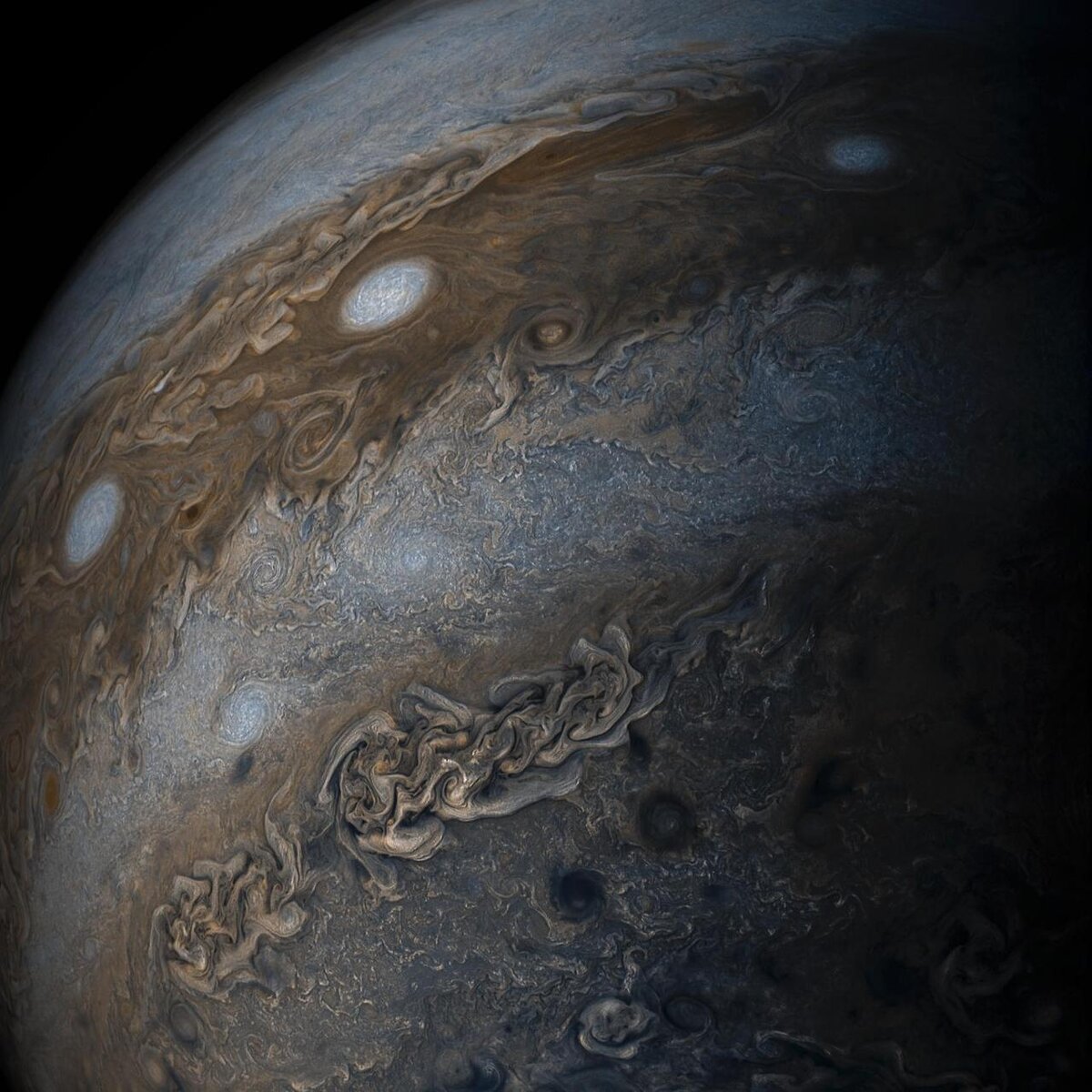 Фото:  https://images.nasa.gov/