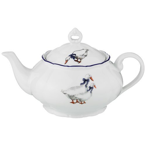 Заварной чайник должен быть из фарфора. Никакой другой не позволит чаю раскрыть все свои  полезные свойства