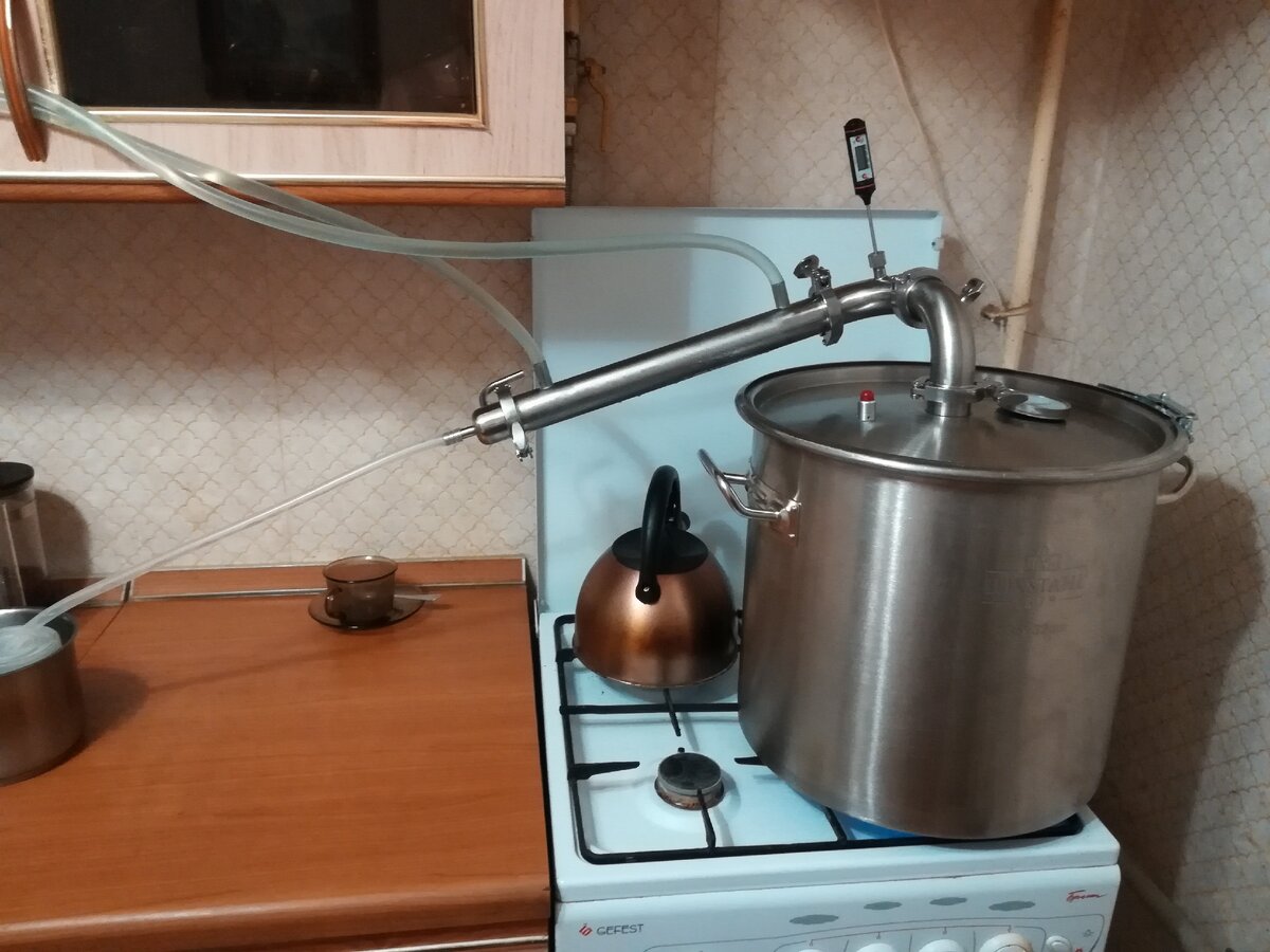 Комбинация прибора для первичного перегона. Фото автора.