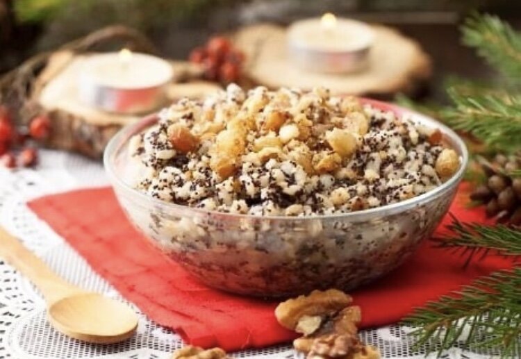 Кутья из пшеницы на рождество с маком. Булгур кутья. Подольская кутья. Перловка кутья. Рождественская кутья с цукатами.