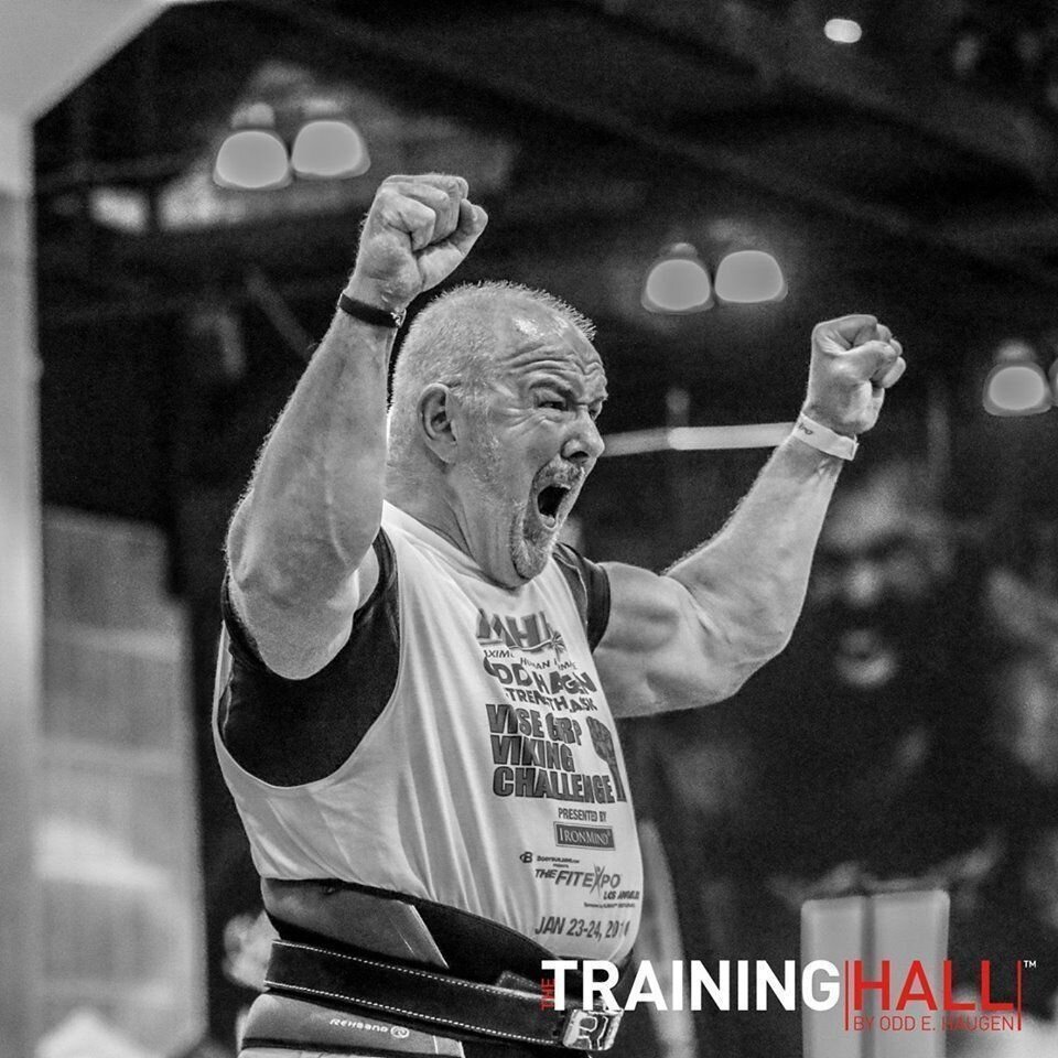 Одд Хауген - невероятно сильный дед!