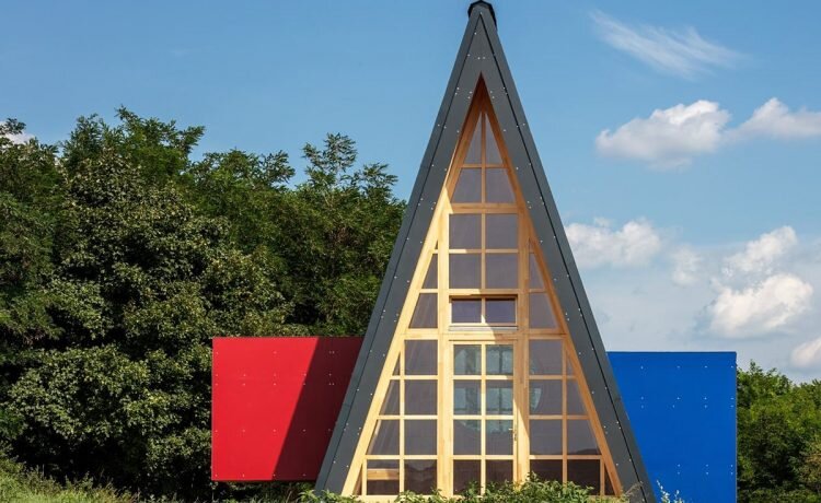 Grand Cabin сделан из сборных деревянных панелей