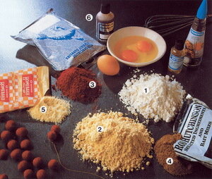 Добавки в бойлы включать можно самые разнообразные. При этом нужно помнить, что одним вкусом и ароматом много рыбы не приманишь. Поняв, что в бойле нет ничего ценного, карп к нему больше не пойдет. Необходимо приманку превратить в питательный прикорм. Тогда успех будет обеспечен!