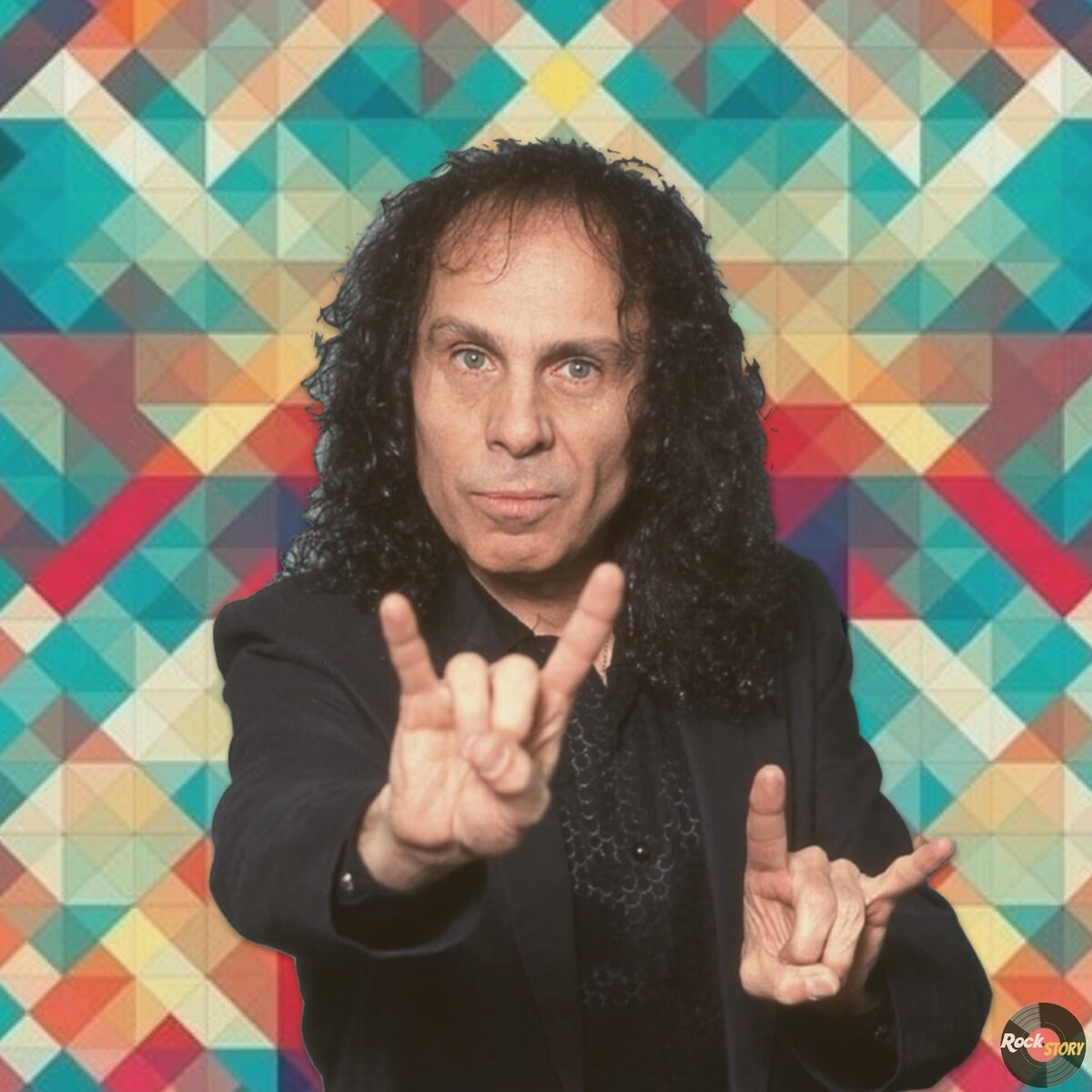 На фотографии: Ронни Джеймс Дио 