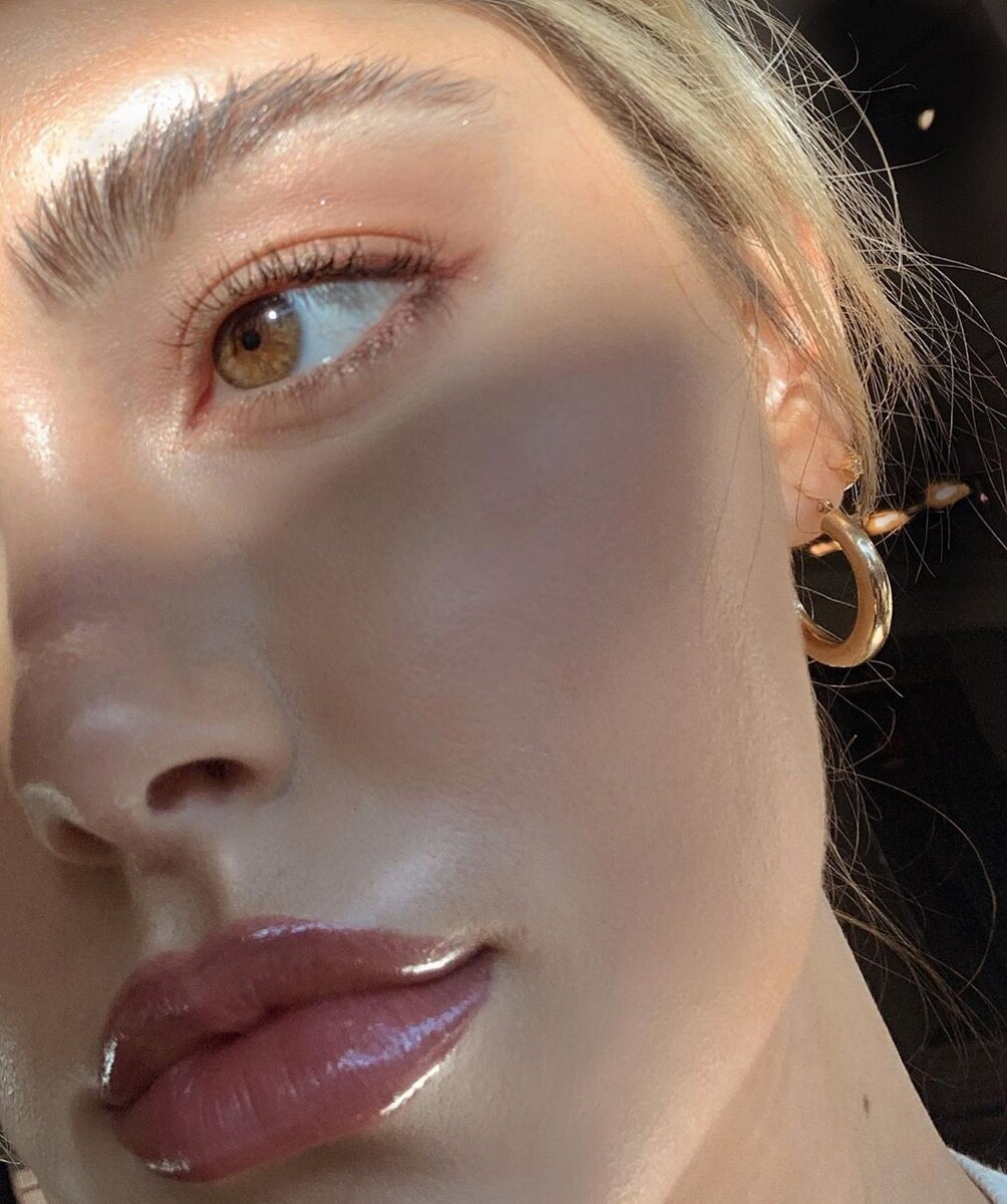         МОДНЫЙ МАКИЯЖ 2020🦋    Подпишись на мой канал, я буду очень благодарна!