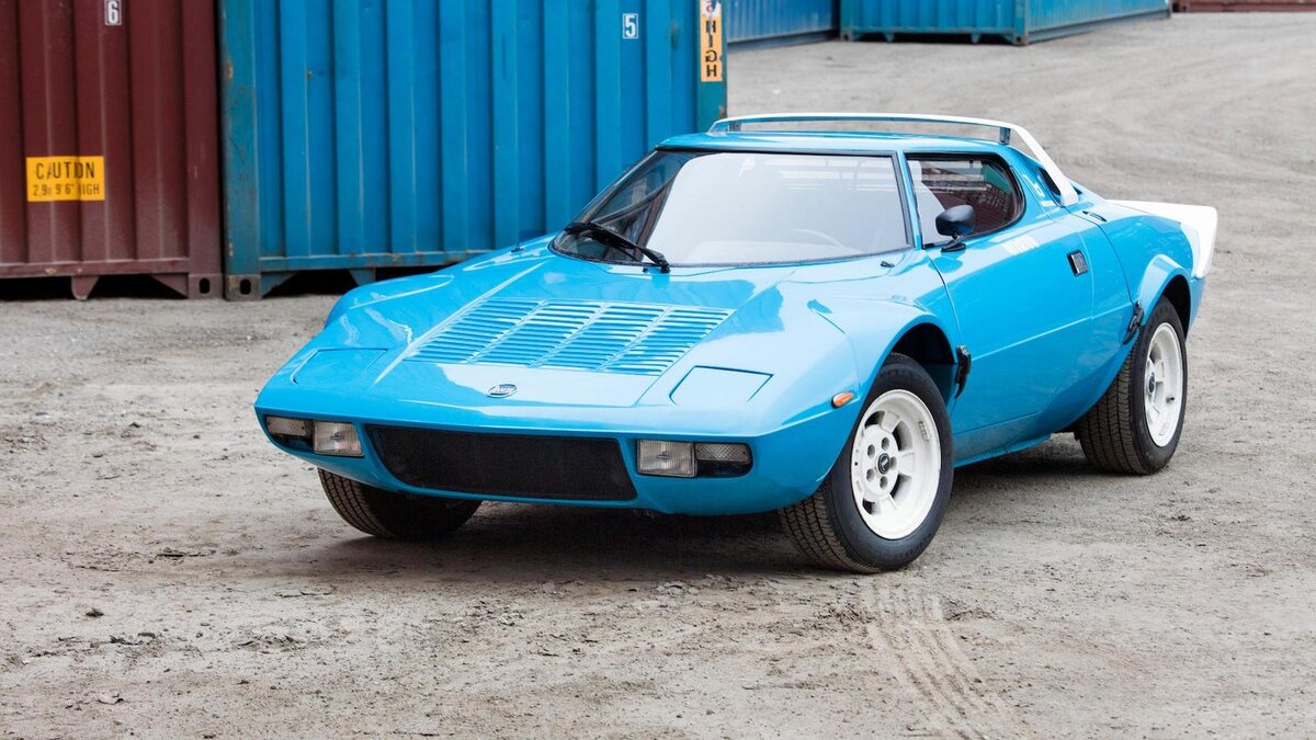 Lancia Stratos (road version)