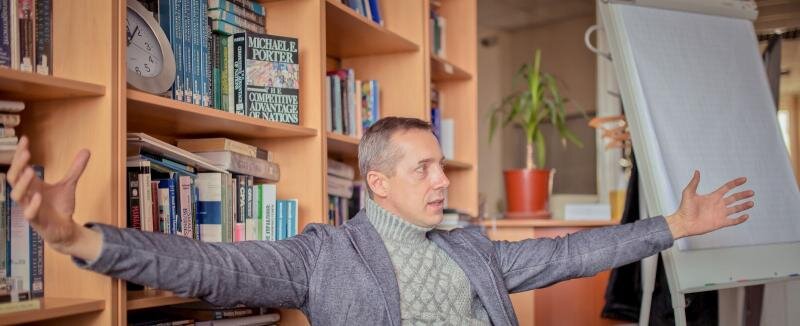 Михаил Минаков