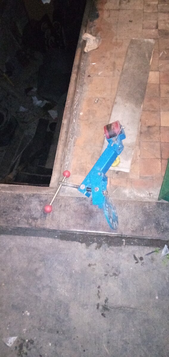 Станок для раскатки арок.