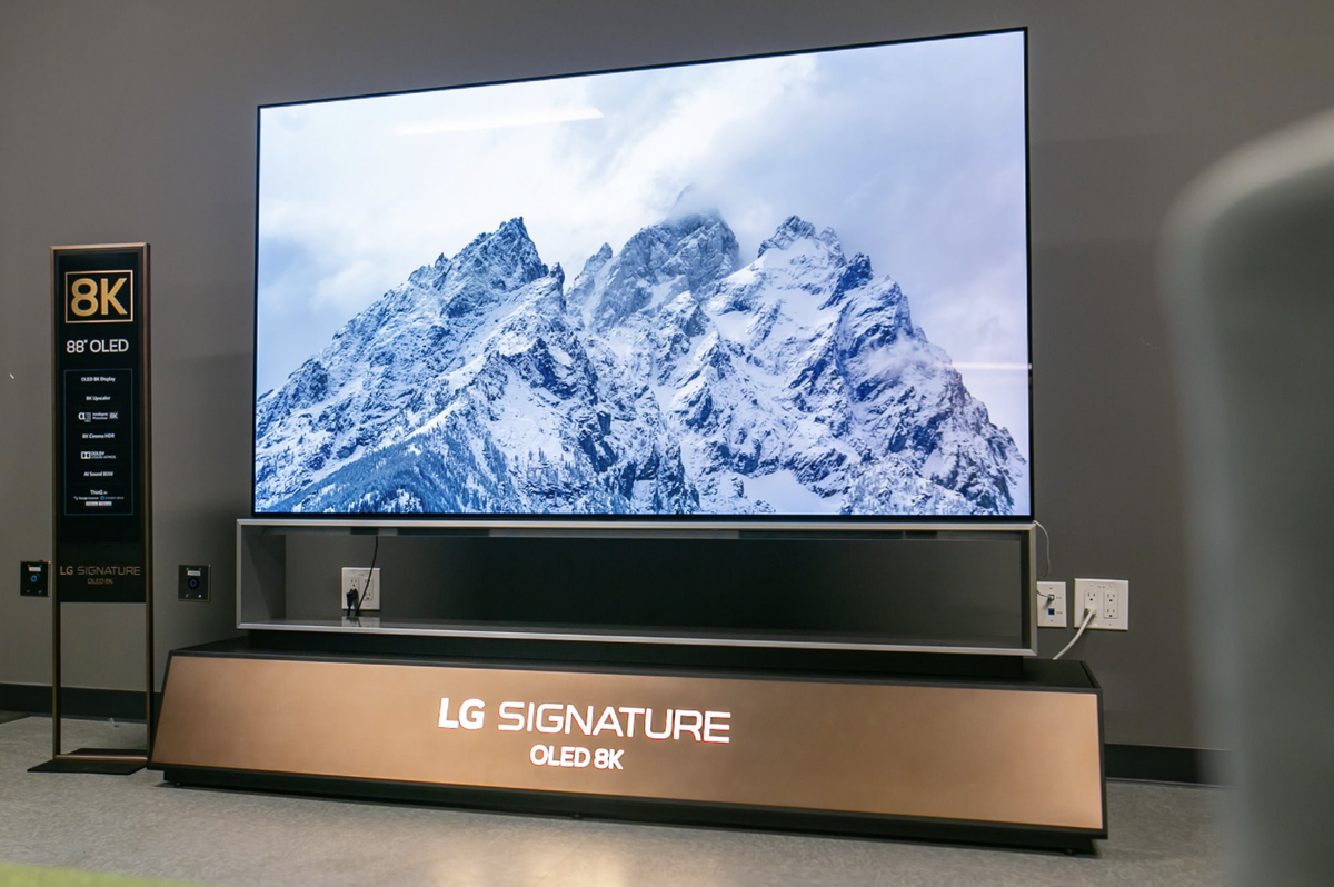 Выпущен телевизор с самым большим OLED-экраном, поддерживающим разрешение  8К | За три моря с тремя гаджетами | Дзен