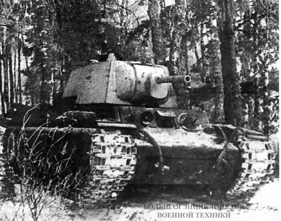 Танк выходит на операцию. Калининский фронт, январь 1942 года