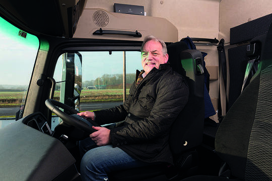 Mike Belk + Mercedes Actros