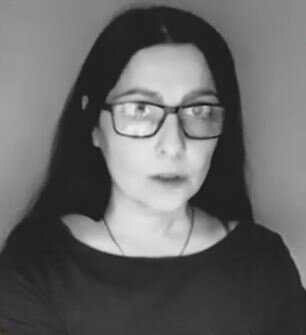 Исполняет актриса Театра.doc Милена Цховреба