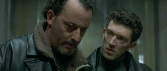 Кадр из фильма "Багровые реки"