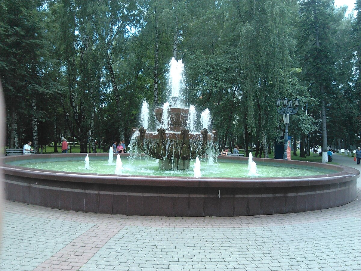 Парк Победы Горно-Алтайск фонтан