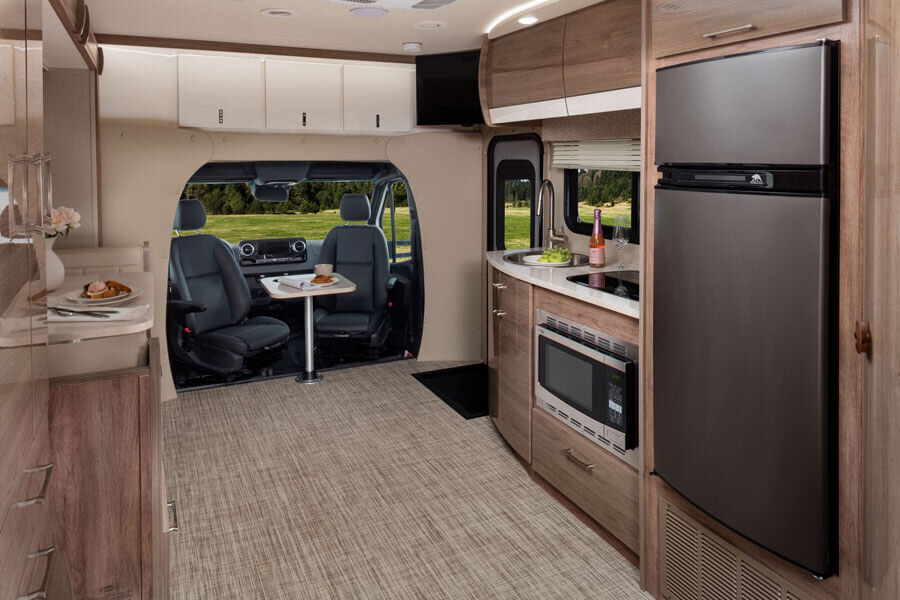 Включи автодом. Mercedes Sprinter автодом. Автодом Mercedes Sprinter 2022. Mercedes Benz Sprinter 2021 автодом. Автодом Mercedes Sprinter Kitchen.