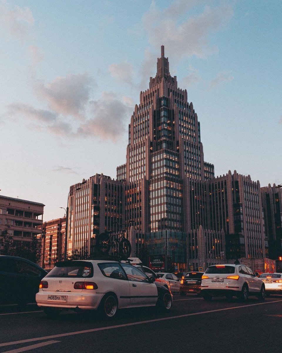 здание сбербанка в москве на садовом