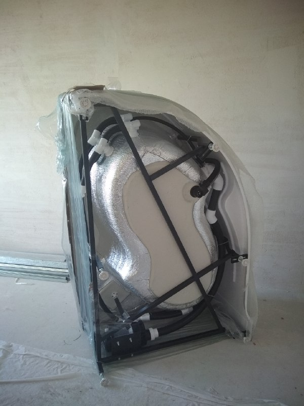 В нашем случае, вместе с каркасом и помпой общий вес составил 47 кг.