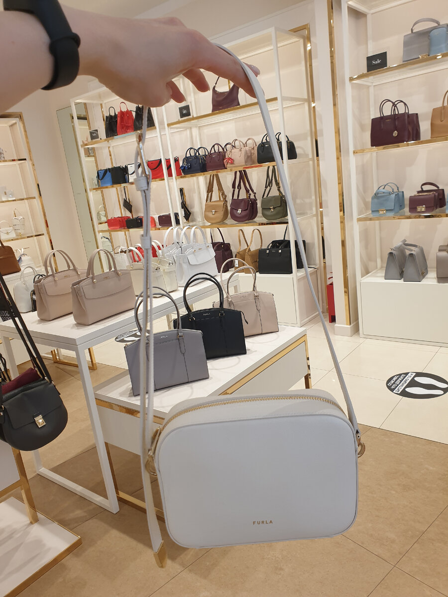 Обожаю белые сумки!