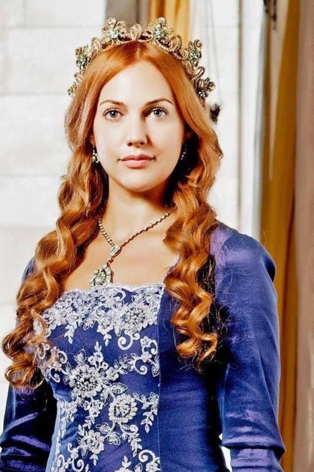 Хюррем султан. Такой нам ее показали в сериале Великолепный век