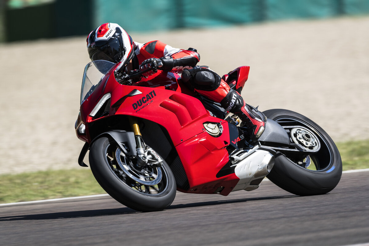 2022 Ducati Panigale V4 S