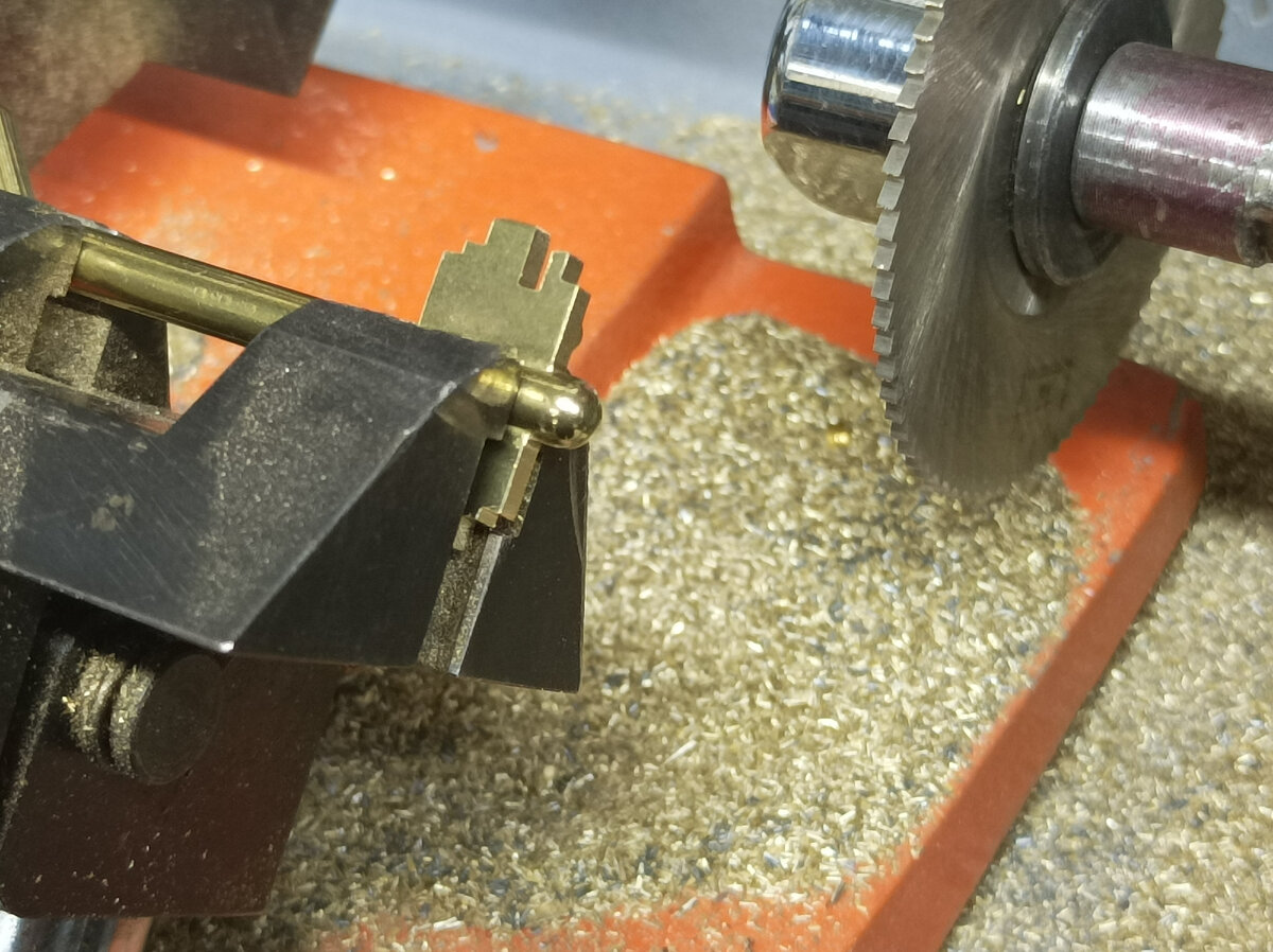 Если есть стружка - значит, будут деньги. 