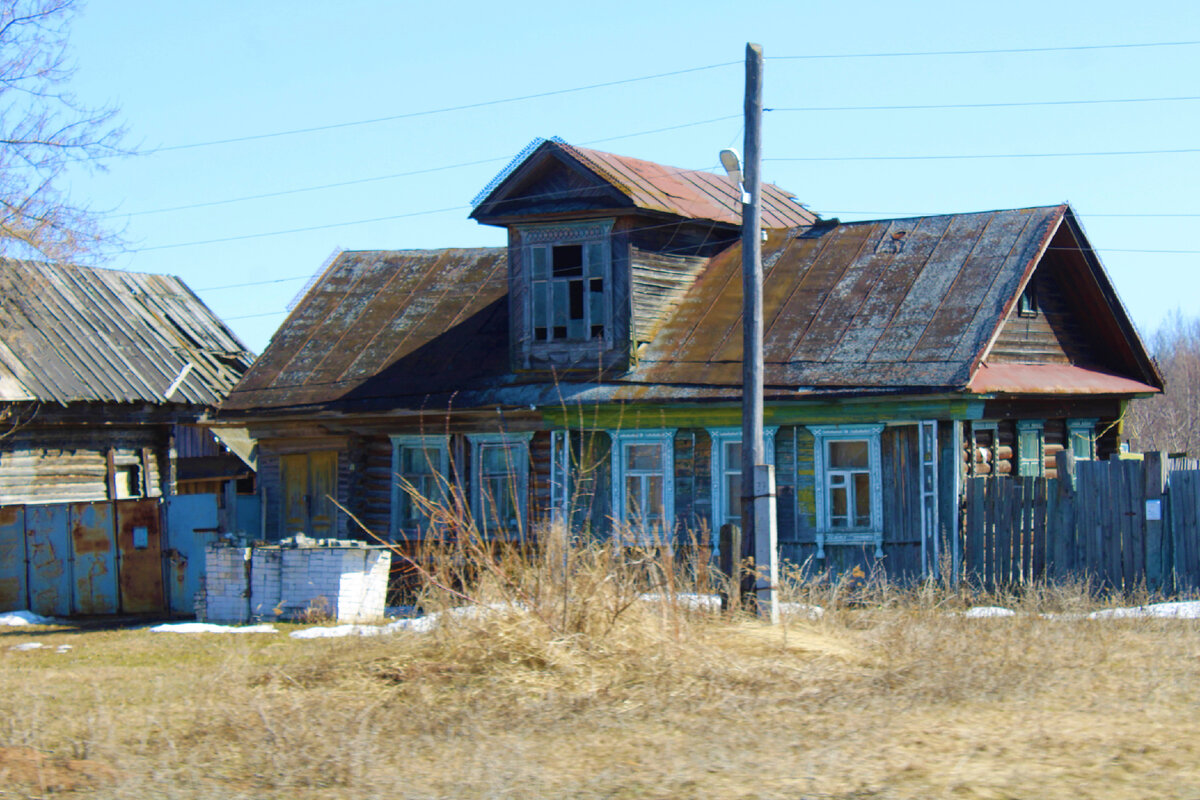 Красивое место в России на берегу реки Волги, в котором продаются  старенькие дома. Показываю Лысую гору в Нижегородской области | Под  зонтиком | Дзен